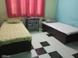 Swaroop Ashray Homestay, hotel v destinaci Siliguri