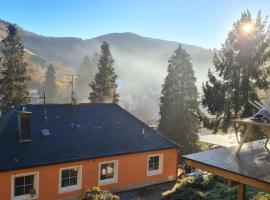 Waldhaus zum gechillten Hirsch in der Natur, bei der Moseltherme Traben-Trarbach, hotel com jacuzzi em Traben-Trarbach