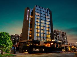 Essentia Premier Hotel Pune Wakad, hotel en Pune