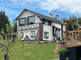 Casa de vacanță Hera - Pasul Tihuța - Un colțișor de rai, hótel í Piatra Fantanele