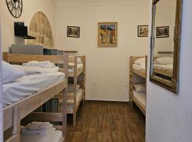 Castello Hostel، فندق في دوبروفنيك