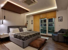 One Bed Apartment In GoldCrest Mall And Residency, hotel Lahorban