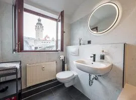 Rathausblick – Moderne Ferienwohnung mit 2 Schlafzimmern, Küche, Bad, Waschmaschine & Trockner mitten in der Innenstadt