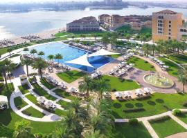 The Ritz-Carlton Abu Dhabi, Grand Canal, hotel pantai di Abu Dhabi