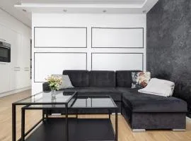 Black & White Apartment Szczecin Balcony by Noclegi Renters