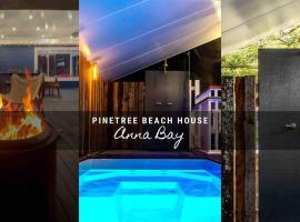 Anna Bay Beach House with plunge pool, air hockey, PS4, close to shops, hotel a Anna Bay