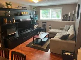 Cozy and modern 3 bedroom in central location!