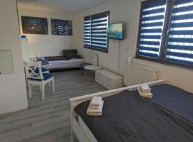 Lovely studio with free parking on premisis, hotel v destinaci Asten