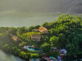 Mai Chau Hideaway Lake Resort, resort a Mai Chau