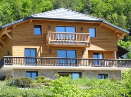 Le chalet des voiles, bed and breakfast en Talloires