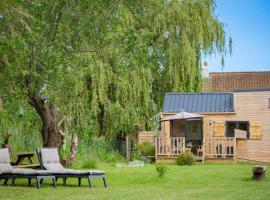 Tiny house au cœur du marais, hôtel accessible aux personnes à mobilité réduite à Saint-Omer