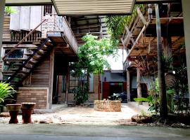 Baan Mali Lampang Homestay, hotel v destinaci Lampang