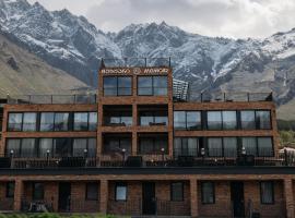 Hotel Memoir Kazbegi by DNT Group, hótel í Kazbegi