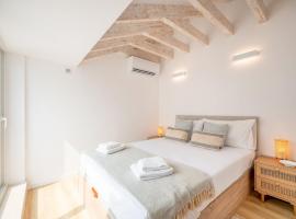 GuestReady - Beachfront dream in Sesimbra, hotel sa Sesimbra