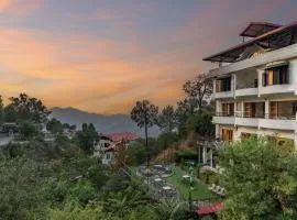 ALAYA Stays Dreamland Grace 3BHK Apartment in Kasauli