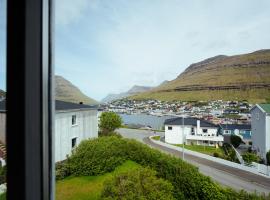 Cozy Family Home in Klaksvík, khách sạn ở Klaksvík