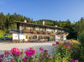 Ferienhaus Charlet Urlaubsfreude, hotel v destinaci Berchtesgaden