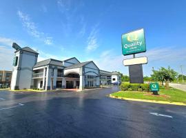 Quality Inn Oak Grove Fort Campbell, hotel di Oak Grove