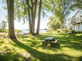 Waupoos Beach Commons House and Chalet