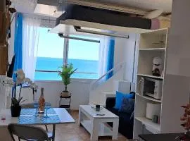 Estudio en primera línea de mar