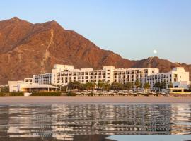 InterContinental Fujairah Resort, an IHG Hotel, hotel v mestu Al Aqah