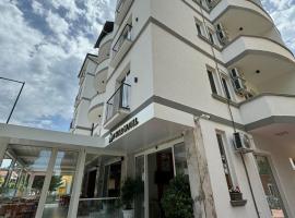 Star Hotel & Restaurant, hotel din Golem