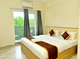 HOMETOWN Sharu's Inn A Luxury Hotel