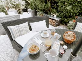 Ideal Sejour Cannes - Stylish Boutique Hotel with quiet garden, hotel i Cannes