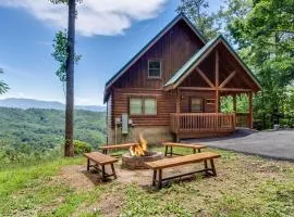 Bearhemain Rhapsody, a Private Cabin with Incredible Mountain Views, Near Dollywood!!