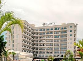 Coastline Luxury Apart Hotel, hotel in Golem