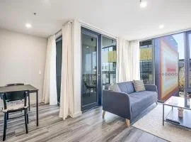 1 bed luxury Braddon unit