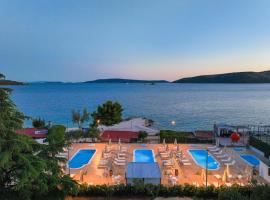 Apartments Medena, khách sạn ở Trogir