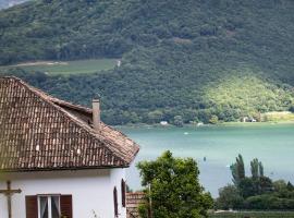 Arzenhof, Baron Di Pauli, hotelli kohteessa Caldaro