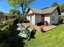 Cute little house with private area and terrace