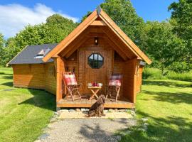 Seal Cove Cabin - Luxury Glamping، مكان تخييم فخم في Cairndow