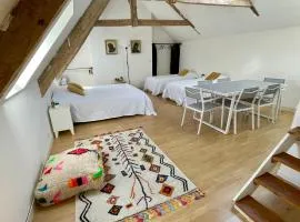 Le Manoir des Doyens Loft - Sleeps 8 - Breakfast Included!