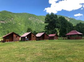 Bungalows-Oaza, hotel di Vusanje