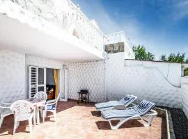 Near the beach with huge terrace, parking and wifi