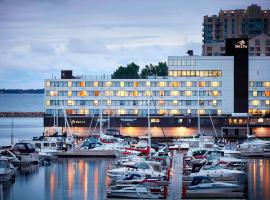 Viesnīca Delta Hotels by Marriott Kingston Waterfront pilsētā Kingstona