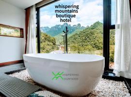 Whispering Mountains Boutique Hotel, hotelli kohteessa Zhangjiajie