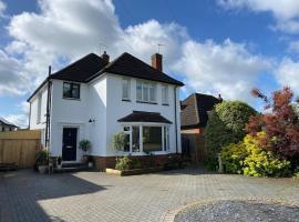 Modern Family Home, Warblington, hotel din Havant