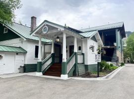 Huff House Inn and Cabins, 4-звезден хотел в Джаксън