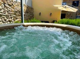 Cantinho D'Aldeia - Jacuzzi, semesterhus i Guarda