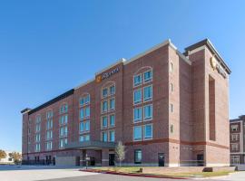 La Quinta Inn & Suites by Wyndham Dallas - Frisco Stadium, hótel í Frisco