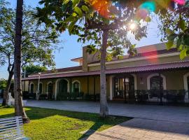 Concierge Plaza La Villa – hotel w mieście Colima