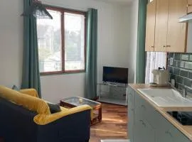 Appartement 35 m2 1er étage 200 m de la mer avec jardin