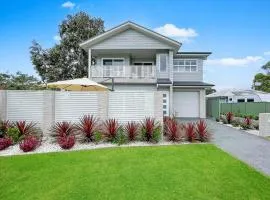 Coastline Cove - Modern Townhome Oasis