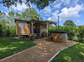 Hut in the Forest, self-catering accommodation sa Brockenhurst