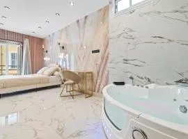 Nice Renting - 8FRANCE - Luxury & Comfort Love Room Suite Jacuzzi Massena