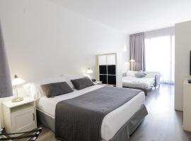 Aparthotel Atenea Calabria, apartmanhotel Barcelonában